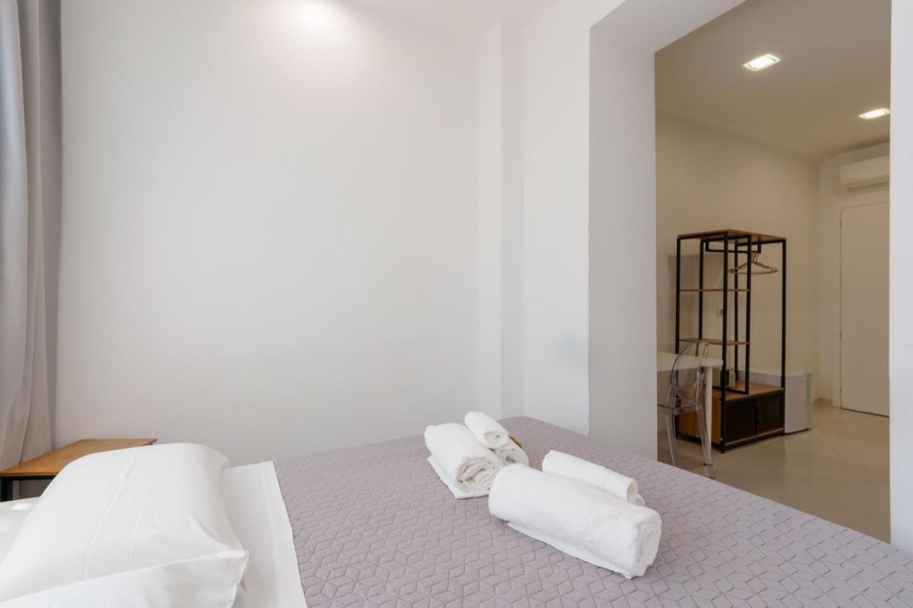 Lumiere Rooms - Eja Sardinia Cagliari Exteriör bild