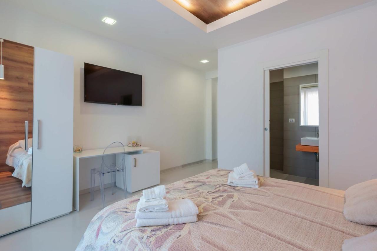 Lumiere Rooms - Eja Sardinia Cagliari Exteriör bild