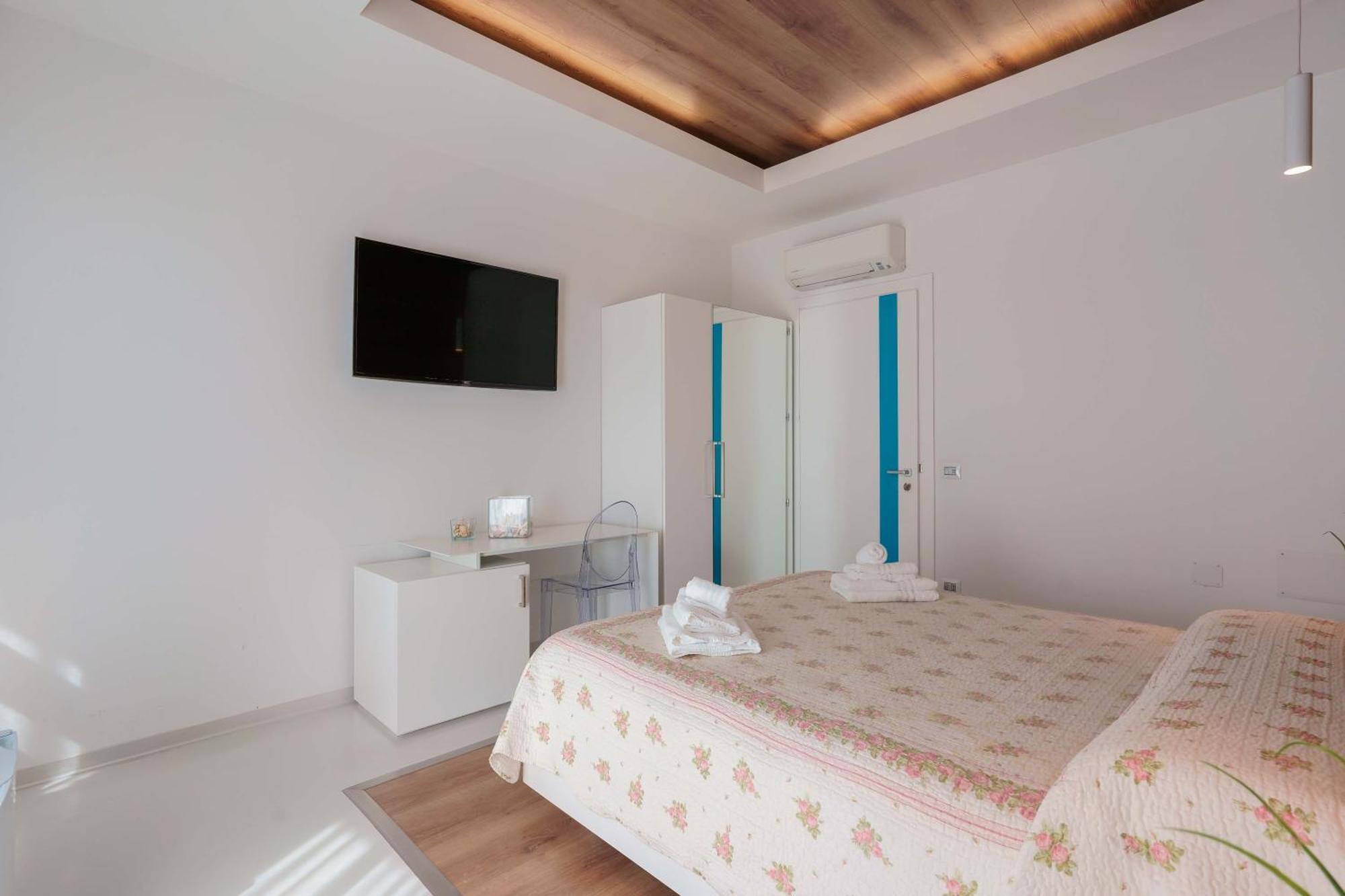 Lumiere Rooms - Eja Sardinia Cagliari Exteriör bild